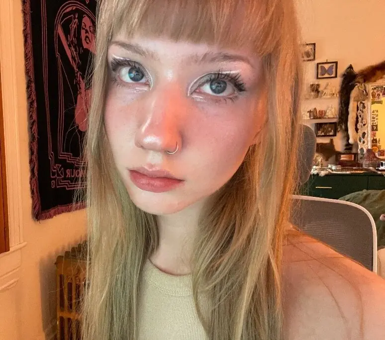 strange girl OnlyFans exclusive solo creator
