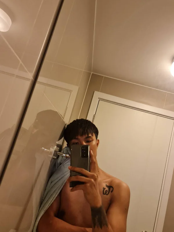 I'mma OnlyFans creator with captivating content