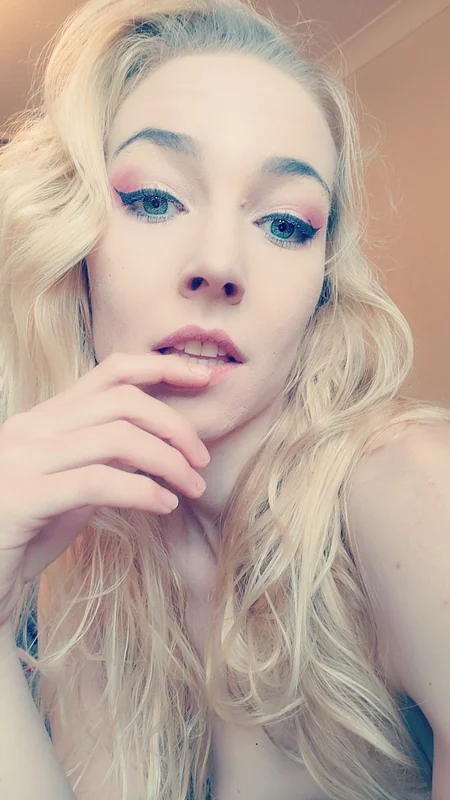 Impurrfect420 OnlyFans creator with personalized content