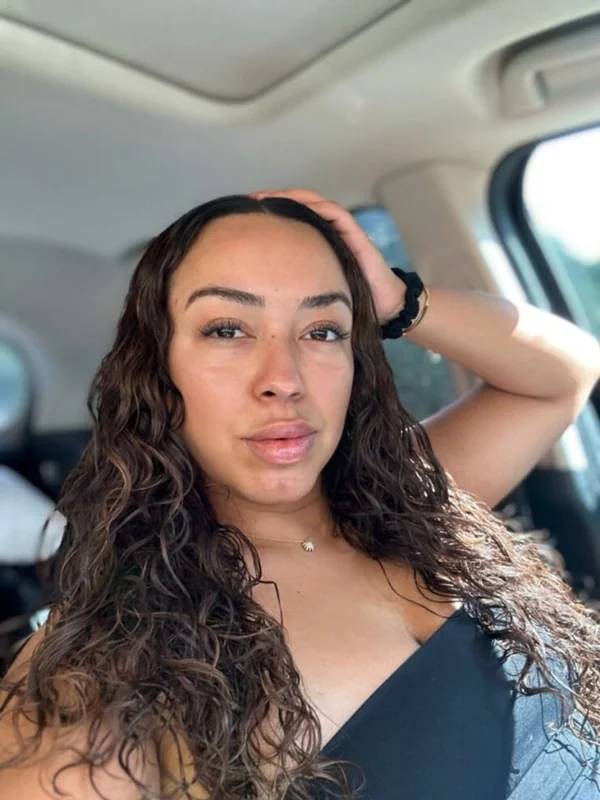 Ineedgoddessti OnlyFans brunette beauty