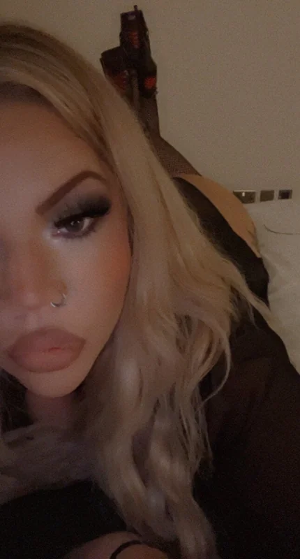 Inkedstacey OnlyFans curvy blonde creator