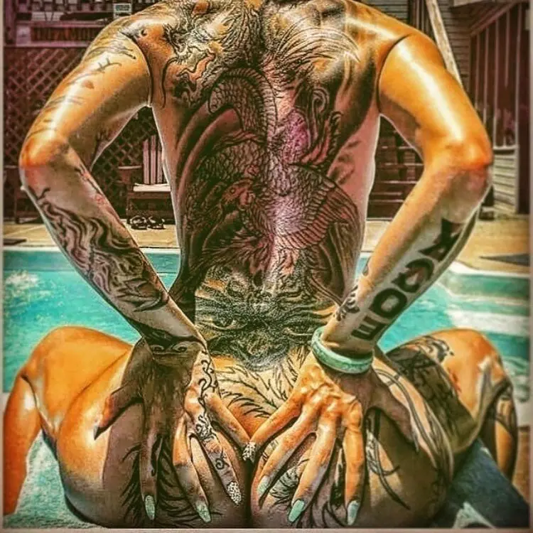 Bella Bellz OnlyFans creator with exclusive content