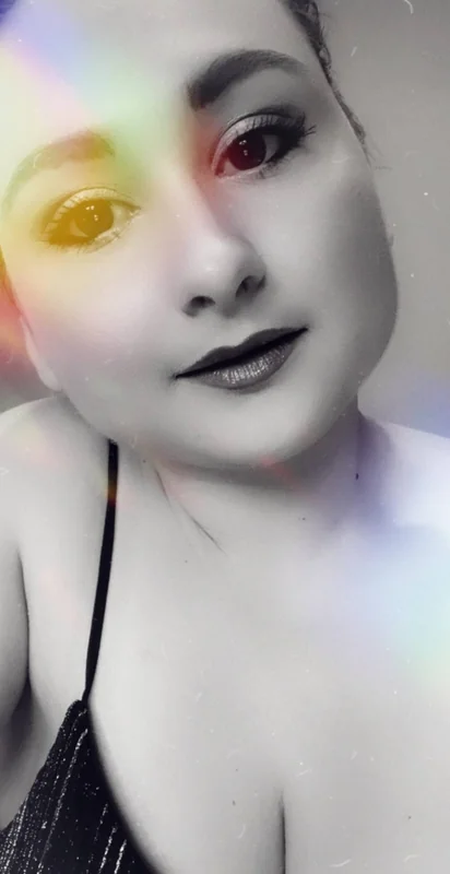 Iroseluv2twerk OnlyFans creator with big boobies