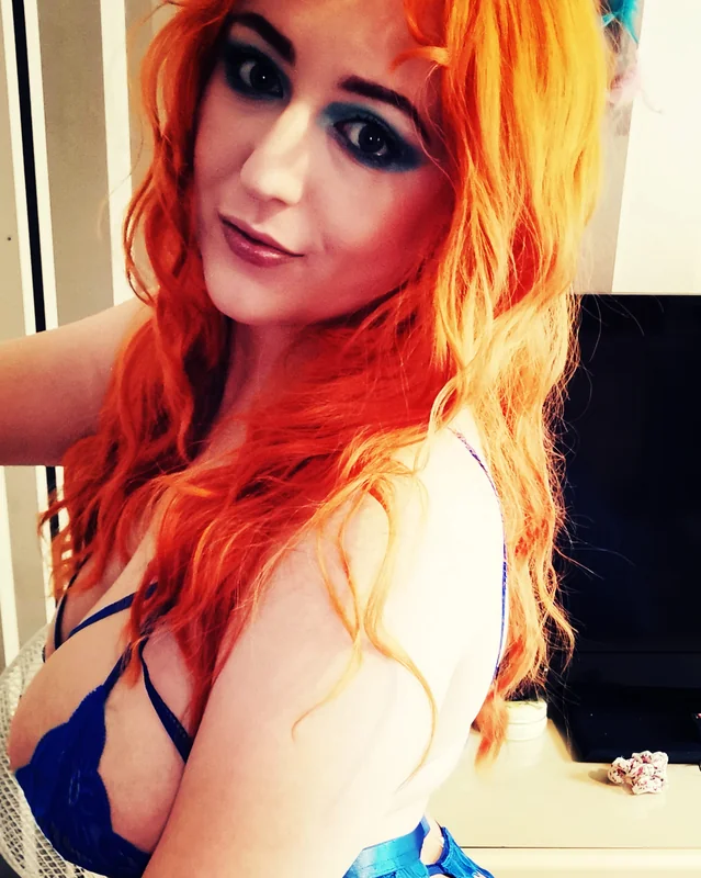 Isendbobsvip OnlyFans Curvy British Babe