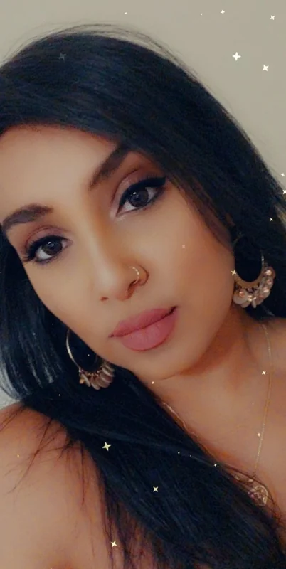 Islandpearl OnlyFans creator showcasing adventures