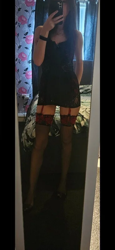 Itismizzlx OnlyFans creator showcasing her beauty