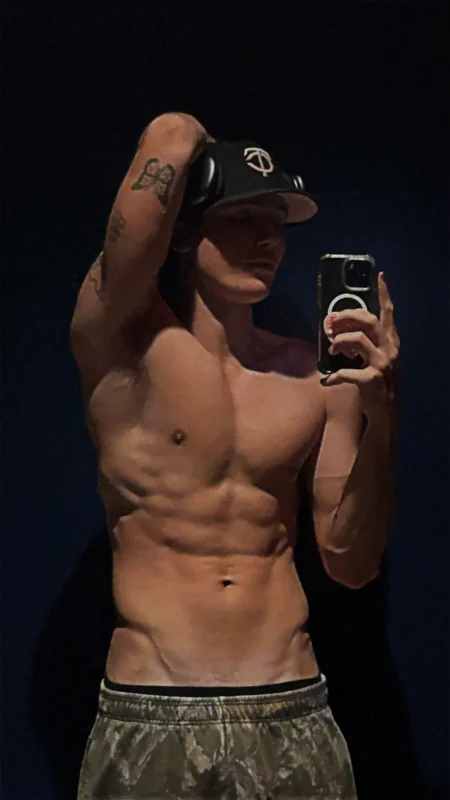 Aiden on OnlyFans showcasing playful content