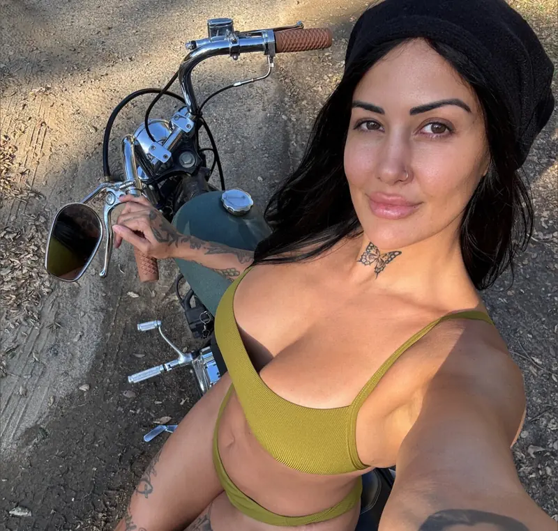 Riley Rae OnlyFans Slim Tattooed Creator