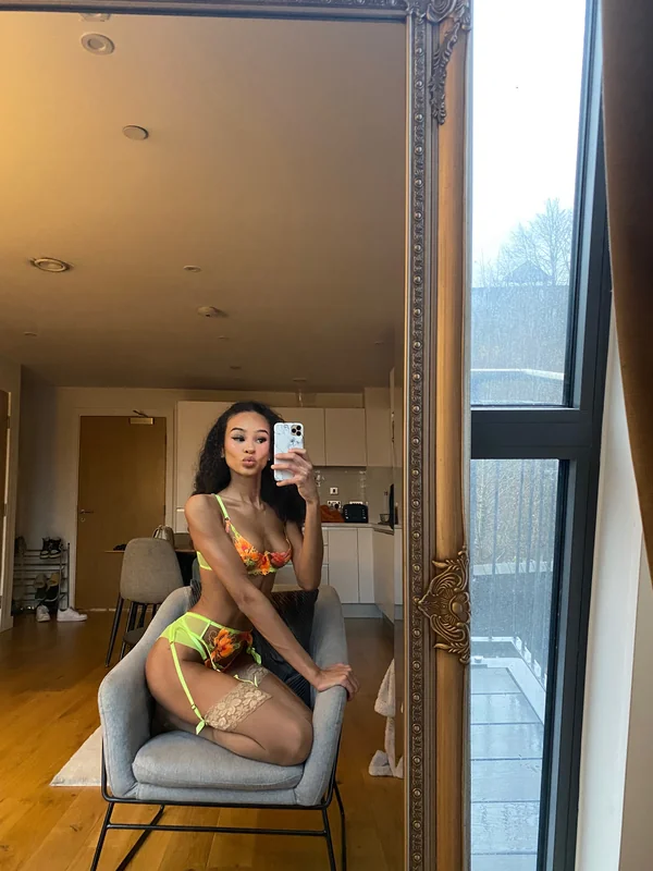 Itsssebb OnlyFans creator with a sexy body