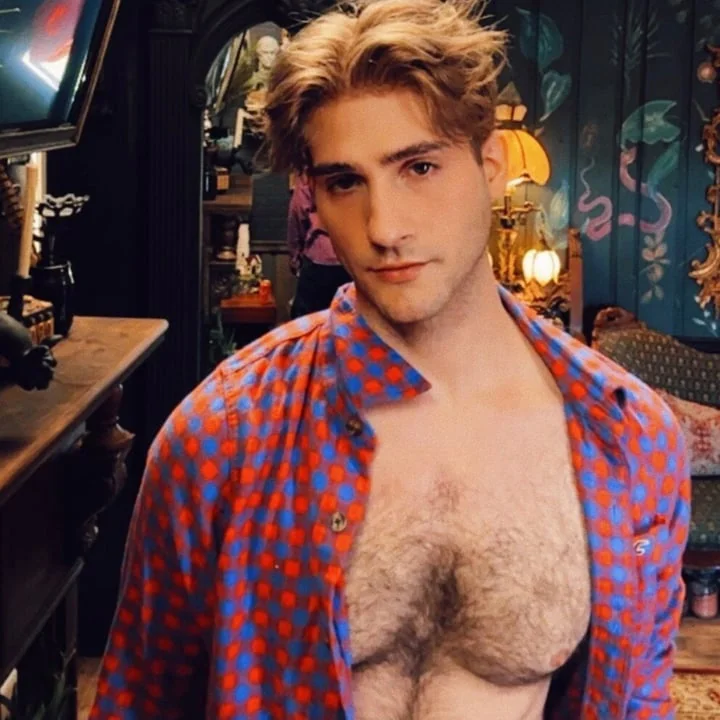 Jillusionist on OnlyFans showcasing her drawings
