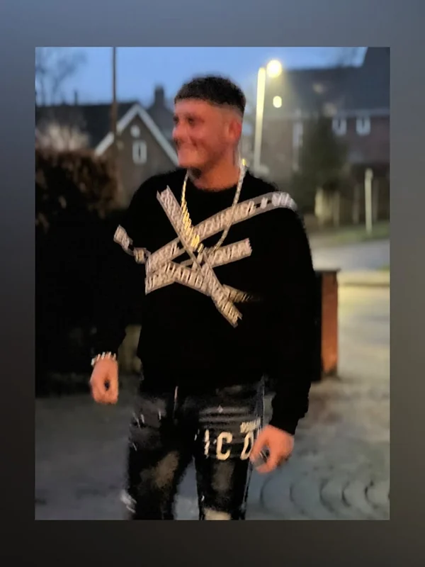 Jack Turton🌶️ OnlyFans profile with brunette hair
