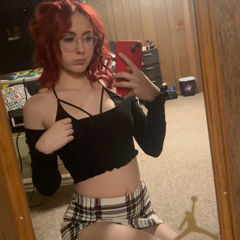 Jade M OnlyFans Profile with exclusive content