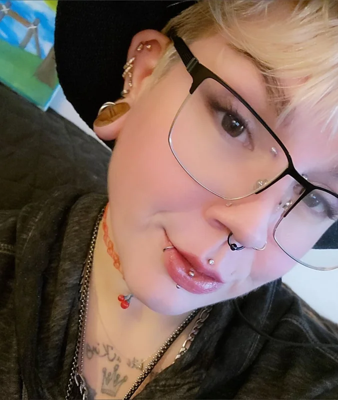 JakTheLass OnlyFans blonde tattooed creator