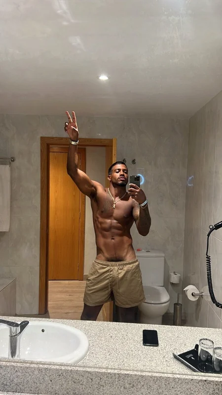 Jarredevans OnlyFans creator with engaging content