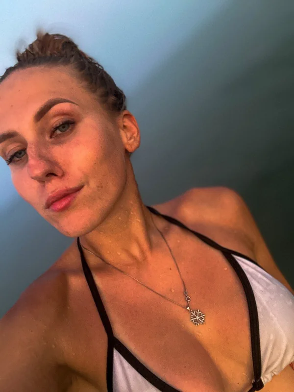 Blonde Pussy Jassie OnlyFans sensual creator