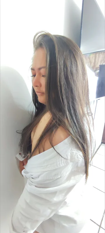 Jessytefy OnlyFans creator with exclusive content