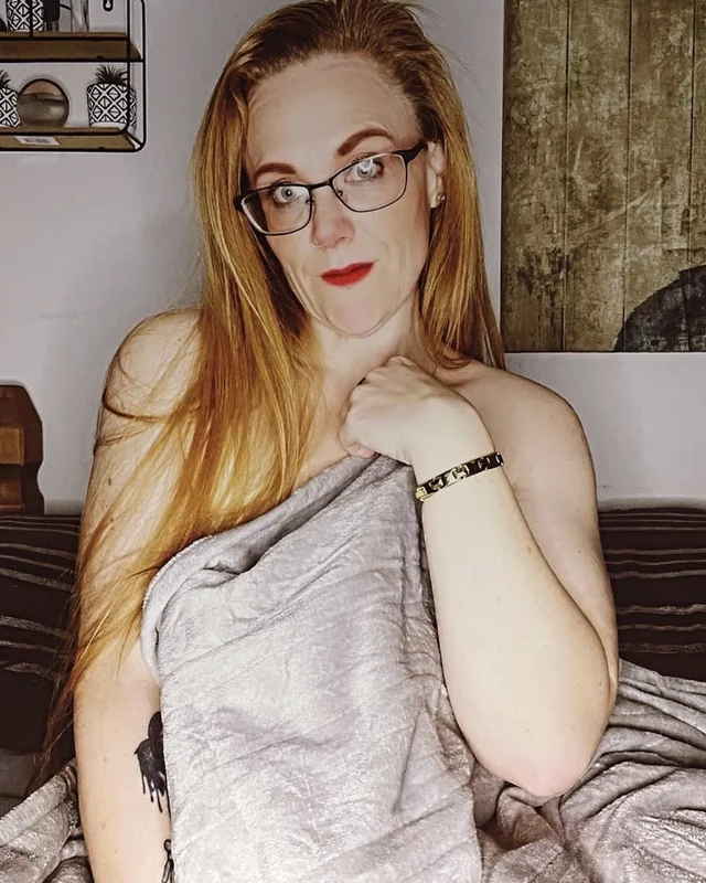 JJay OnlyFans beautiful redhead bbw swinger