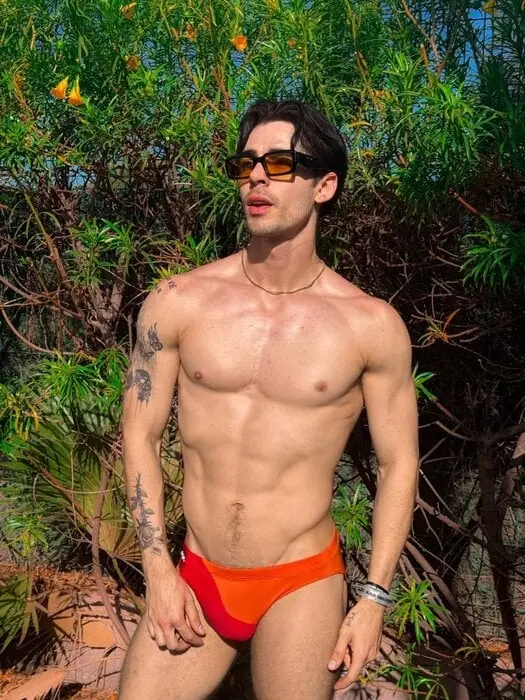 Jorjieboy OnlyFans creator with strong physique