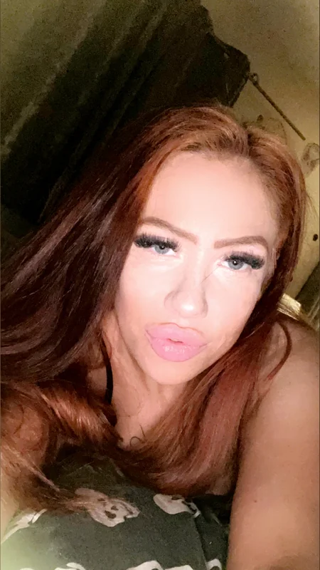 Juicylipslou OnlyFans creator with exclusive content