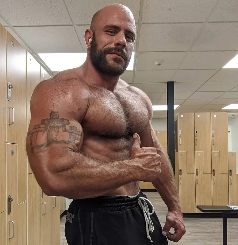 Justin Metrando OnlyFans weightlifter bodybuilder