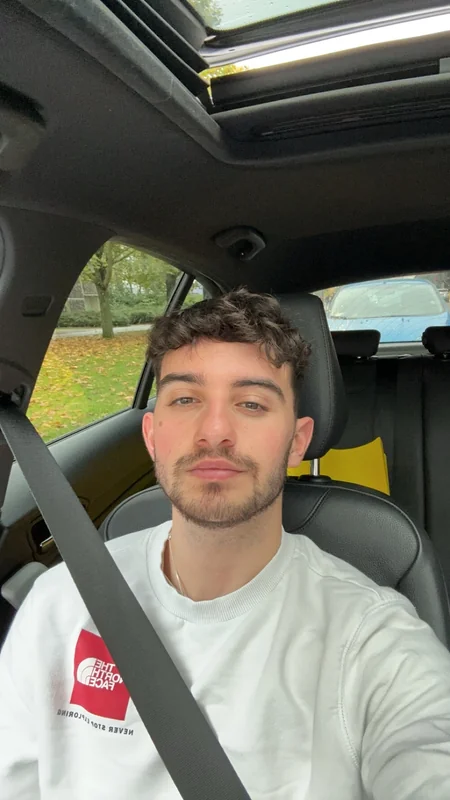 Jwr21 OnlyFans creator with exclusive content