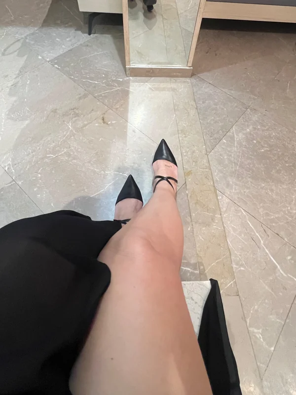 KaLia OnlyFans creator with foot fetish content