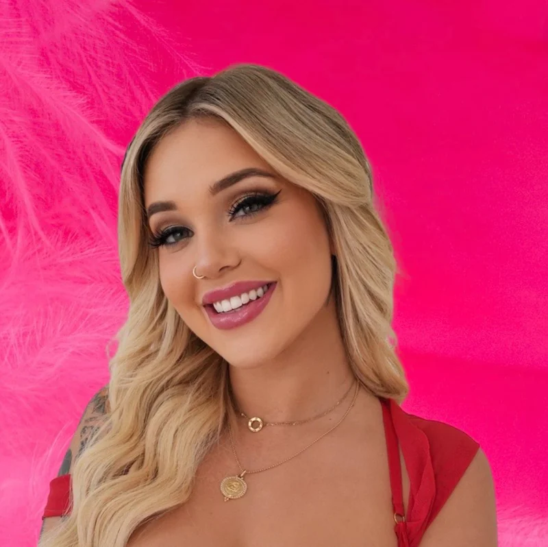 Kali Roses OnlyFans Busty Blonde Pornstar