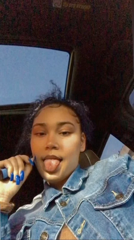KANDYSDEN OnlyFans creator with a casual vibe