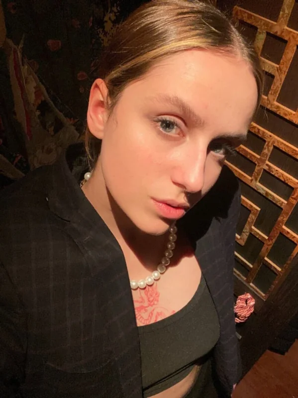 Kartinka OnlyFans creator from Ukraine with a passion for theatre