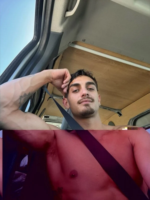 Kaseykerbox OnlyFans creator with wild content.