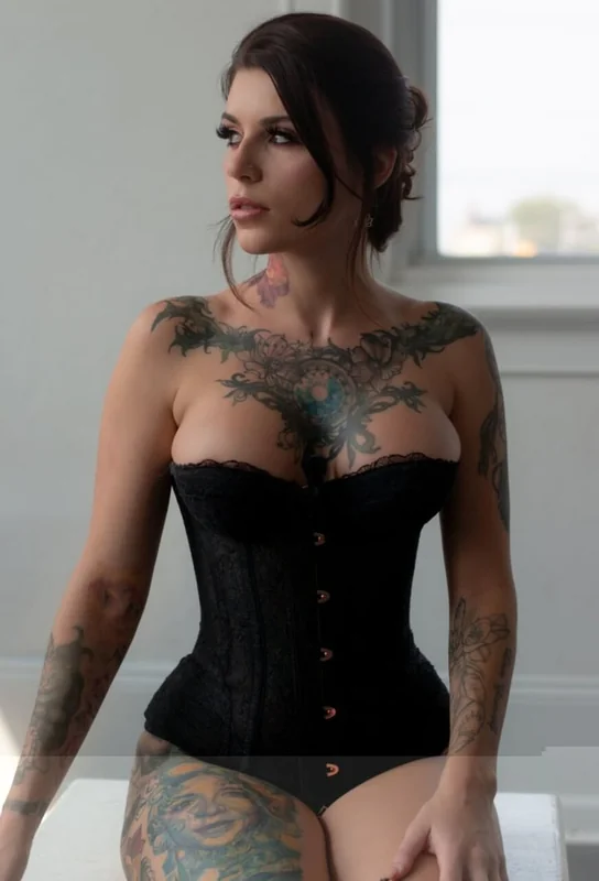 Katannfree OnlyFans brunette tattooed creator