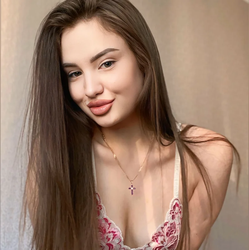 Kate Luv OnlyFans Brunette Creator