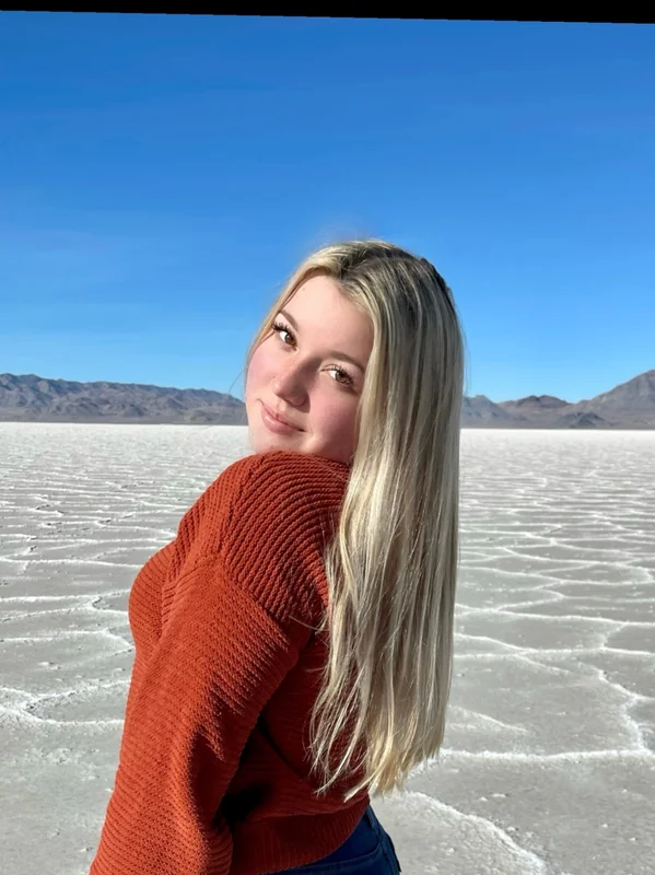 KatieLee OnlyFans blonde creator
