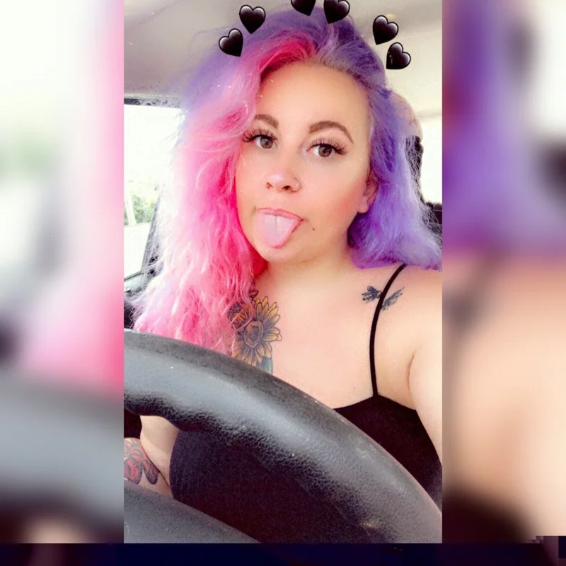 Kelsey OnlyFans short tattooed and pierced