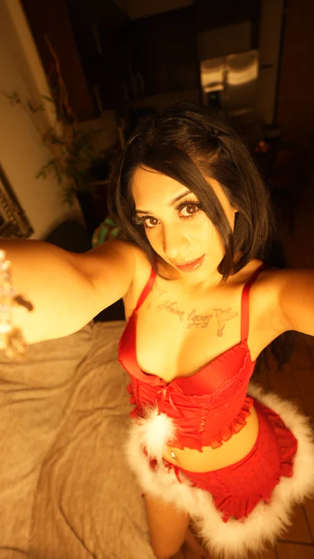 Kimberlyloveexo OnlyFans creator with exclusive content