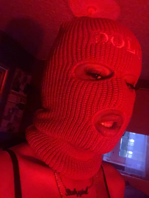 Rei😈 OnlyFans creator with engaging content