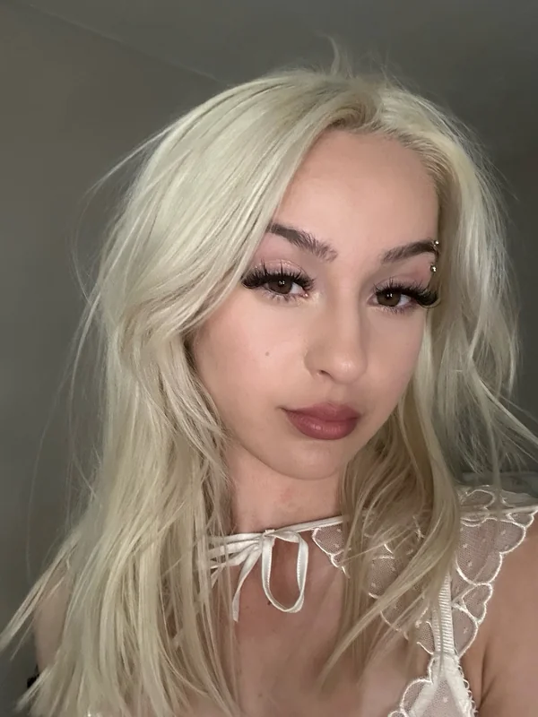 kk OnlyFans blonde creator