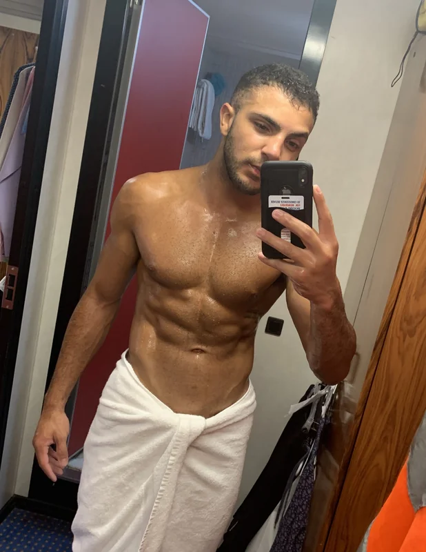 Kobraukpb OnlyFans exclusive content creator