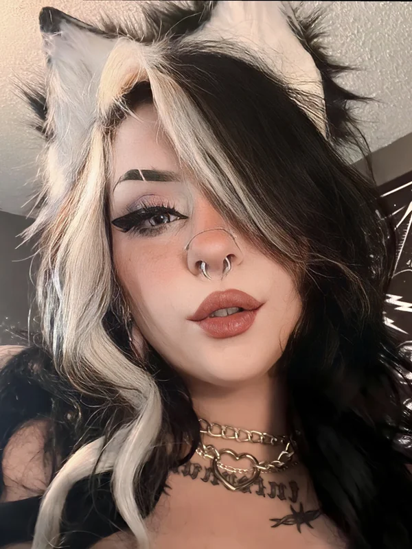 Eve OnlyFans creator with exclusive content
