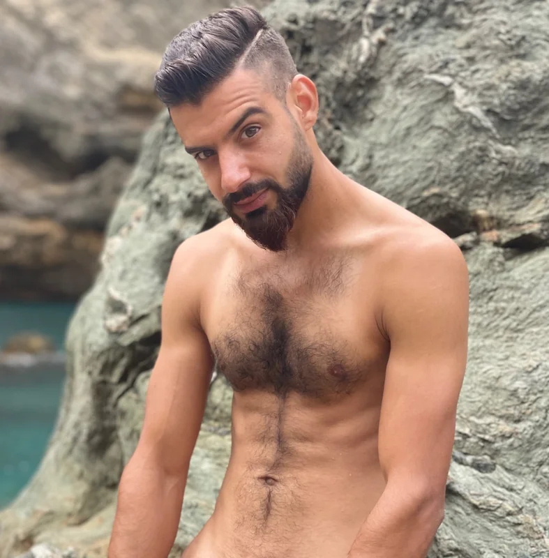 Kurdish Man VIP OnlyFans performer with exclusive content.