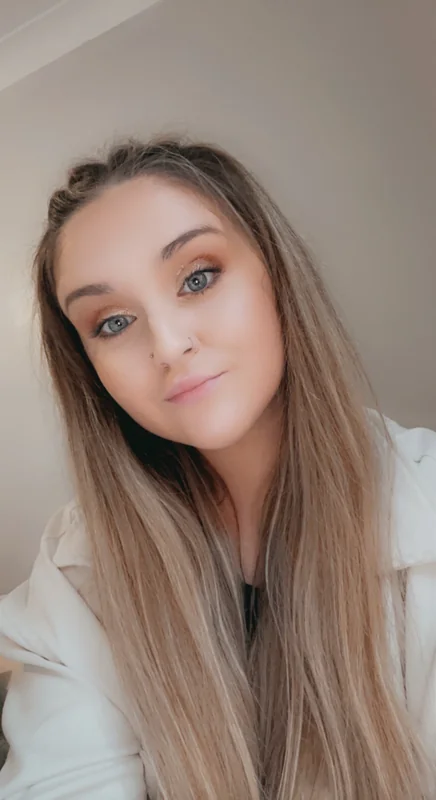Laceyroseeeeeee OnlyFans creator from the UK