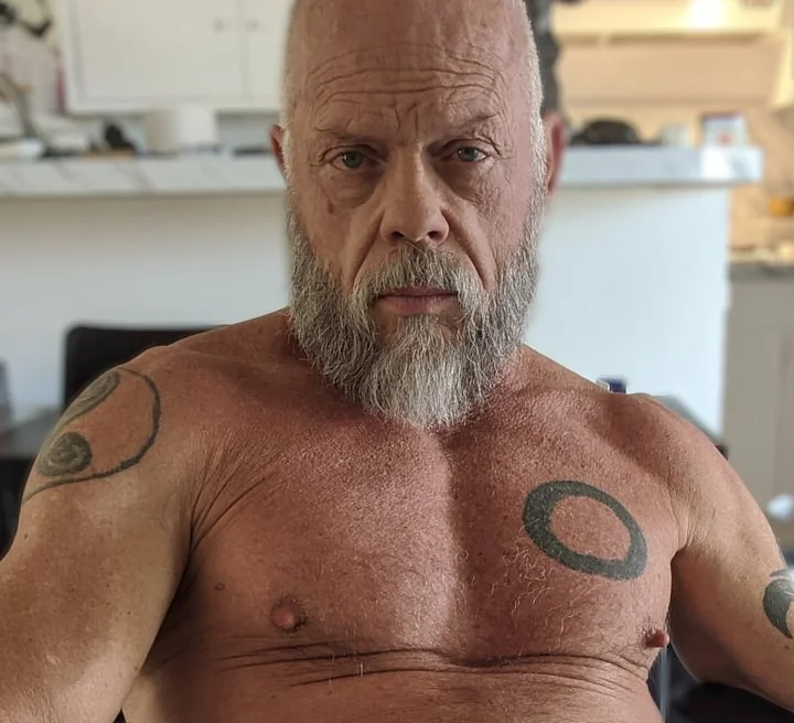Ladavex OnlyFans muscle dad
