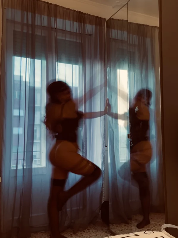 lady_1n_rose OnlyFans Brunette