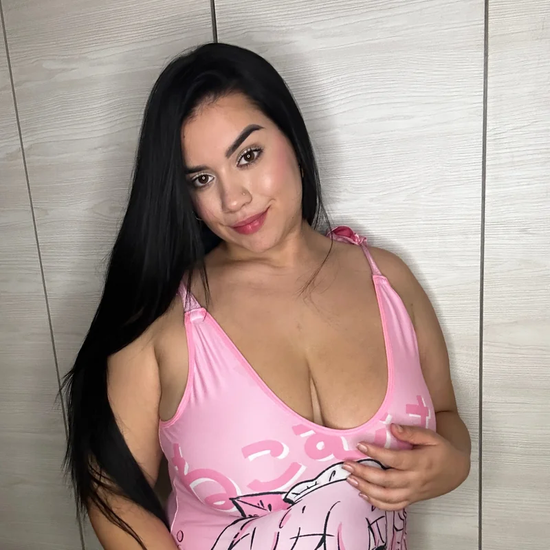 LARA OnlyFans hot Latina creator