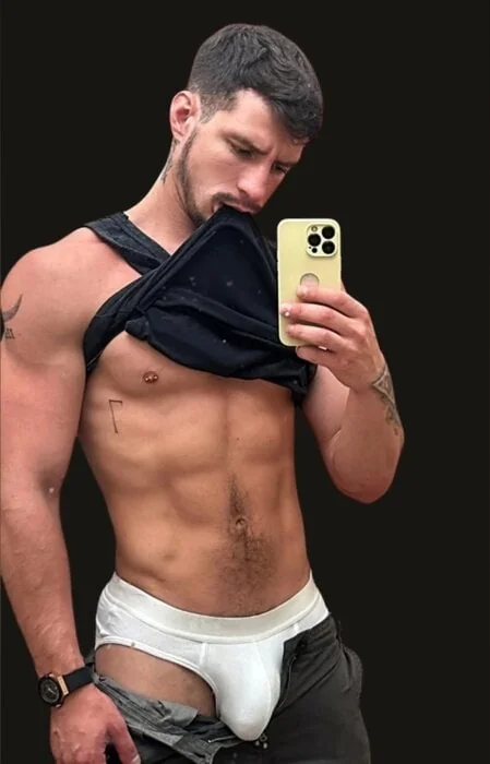 Latinheat7 OnlyFans muscle stud model