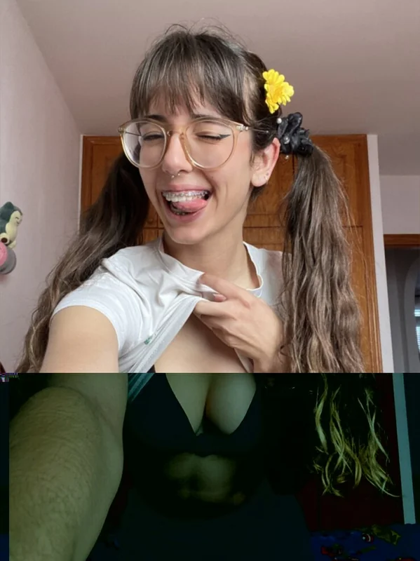 Layla 3 OnlyFans creator sharing exclusive content