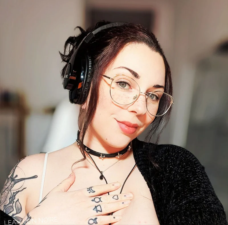 Leah Von Noire OnlyFans creator with tattooed brunette looks.