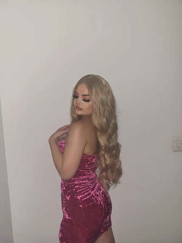 Lejlavica OnlyFans creator with exclusive content