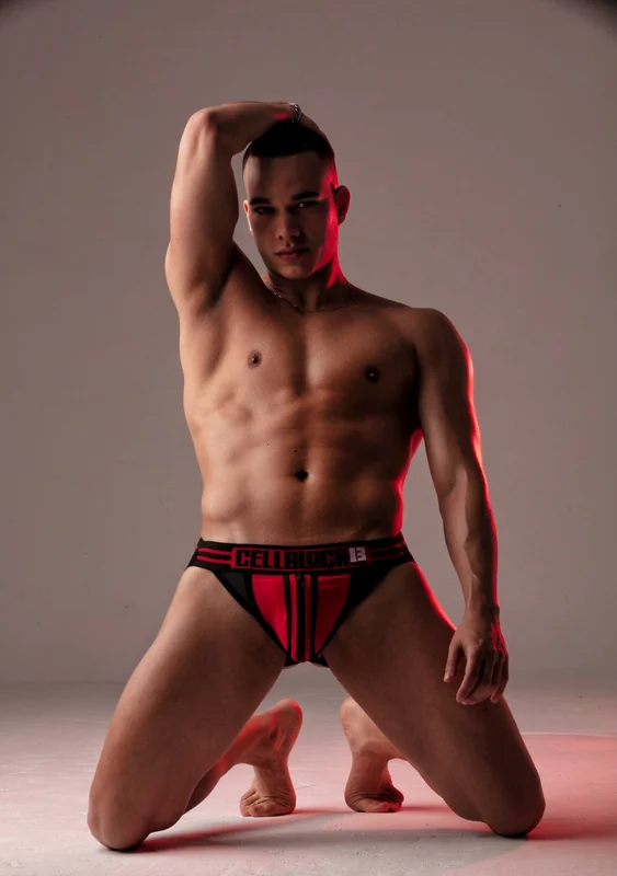 Leofficial7 on OnlyFans with exclusive content