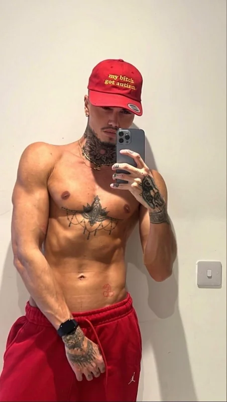Levifanz OnlyFans creator with exclusive content